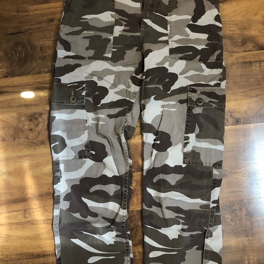 Urban Outfitters Brown Camo Cargos - Picture 4 of 4